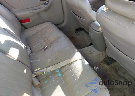 2000 Pontiac Grand Prix Gt z USA, uszkodzony, nr VIN 1G2WP52K8YF182271